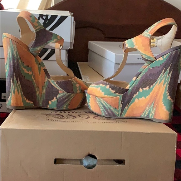 Nine West - Picture 7 of 8